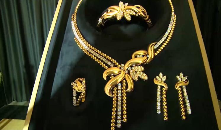 تصاميم مجوهرات ذهبية فخمة